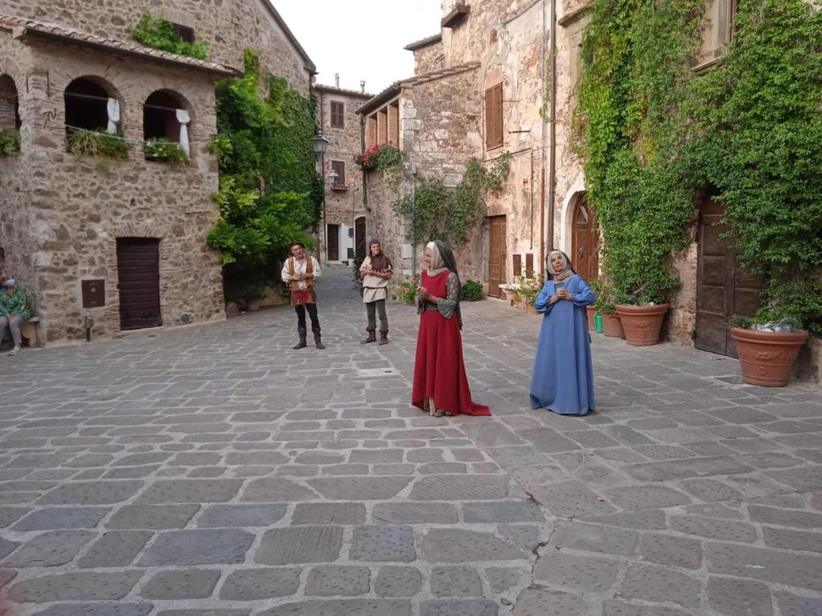 Casa Delle Mura มอนเตเมราโน ภายนอก รูปภาพ